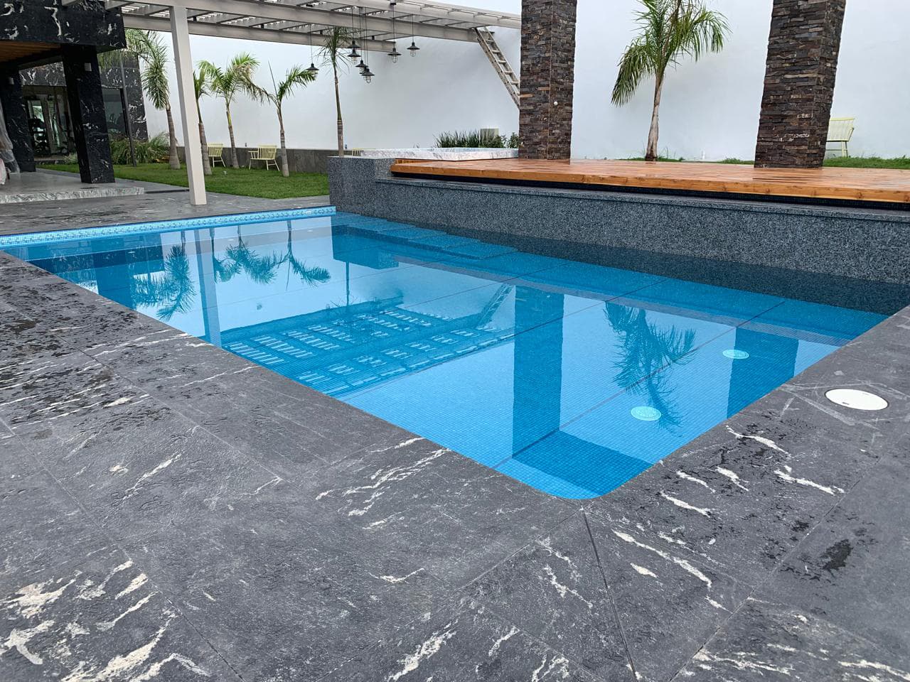 Alberca estilo infinity — ALCO Piscinas Guadalajara